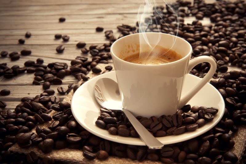 Photo of دراسة: شرب أقل من 6 فناجين قهوة يوميًّا آمن