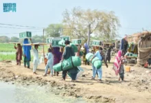 Photo of مركز الملك سلمان للإغاثة يوزع 1,500 حقيبة إيوائية في إقليمي البنجاب وخيبر بختون خوا بباكستان