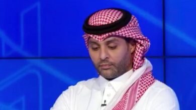 Photo of ياسر القحطاني: الكرة الآن في ملعب المسؤولين وأمامهم كل شيء يحدث