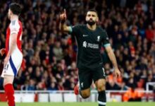 Photo of لاعب إنجليزي يتحدث عن مستقبل صلاح مع ليفربول