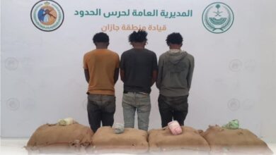 Photo of ضبط 3 مخالفين لنظام أمن الحدود لتهريبهم 180 كيلوجرامًا من القات بجازان