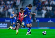 Photo of "دوري روشن": الهلال يخطف الرائد والأهلي يقلب تأخره إلى انتصار برباعية على التعاون