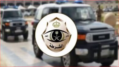 Photo of شرطة الرياض تضبط شخصين عبثا بوسائل السلامة في محطة انتظار نقل عام