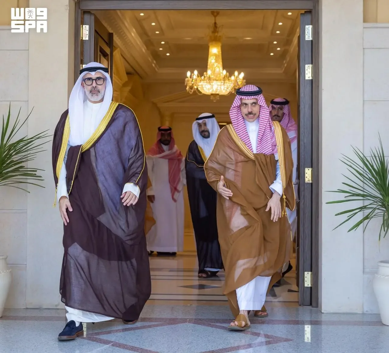 صورة من الألبوم