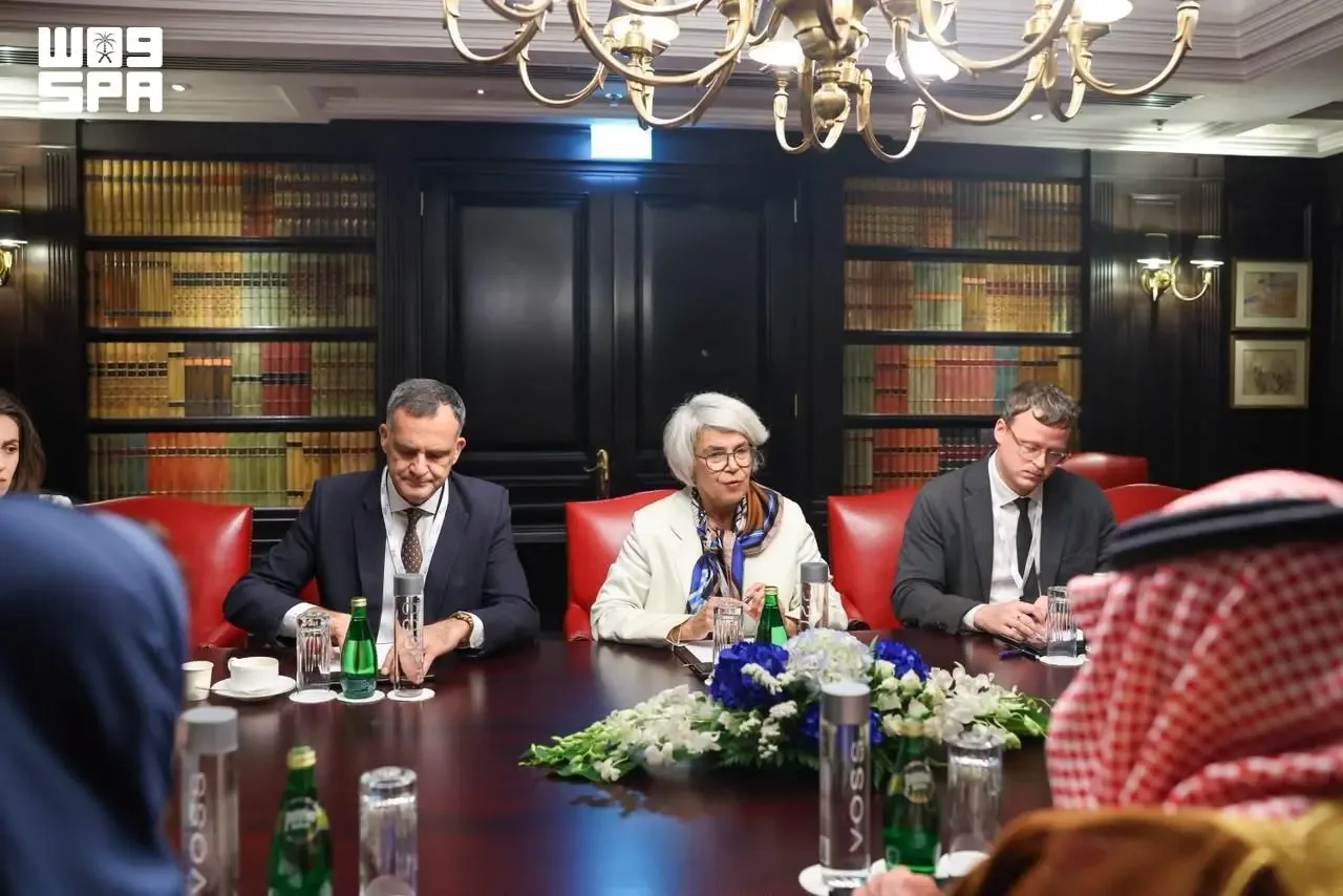 صورة من الألبوم