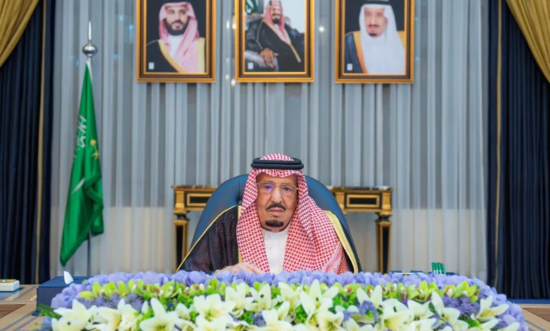خادم الحرمين الشريفين الملك سلمان بن عبدالعزيز يرأس جلسة مجلس الوزراء