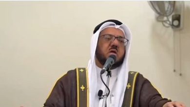 عبدالعزيز العويد خلال خطبة في نصرة السعودية